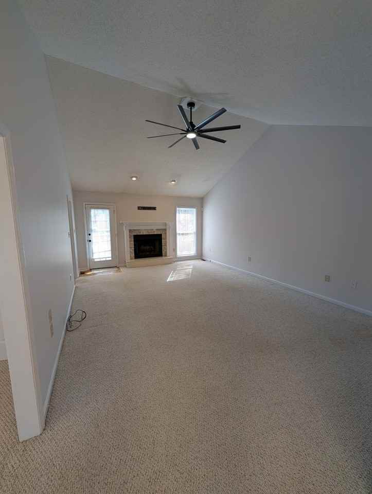 200 N Wesleyan Cir - Photo 2 of 47