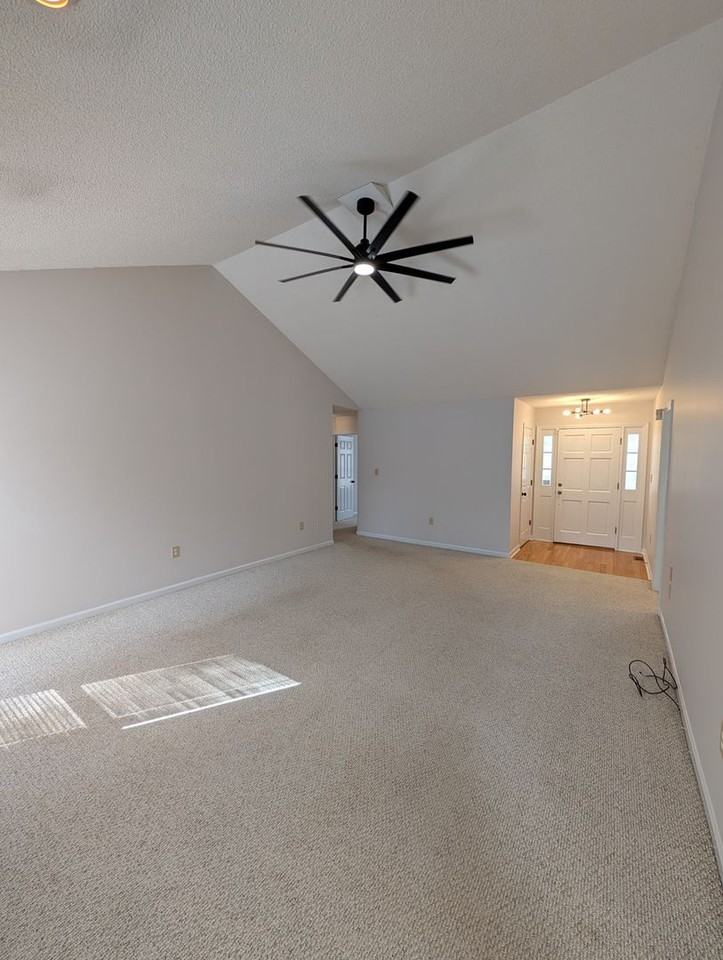200 N Wesleyan Cir - Photo 3 of 47