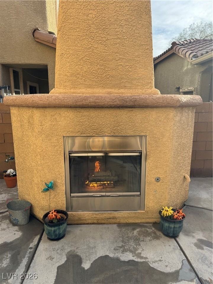 9020 Partridge Hill St - Photo 4 of 23