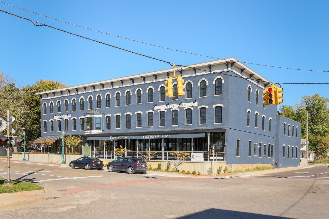 400 N River St Apt 305 #305 - Photo 2 of 12