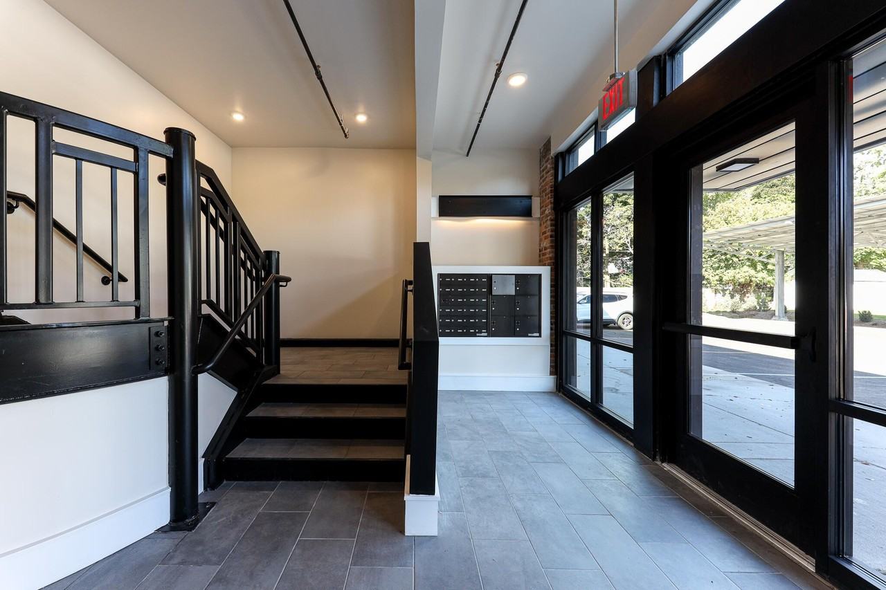 400 N River St Apt 305 #305 - Photo 4 of 12