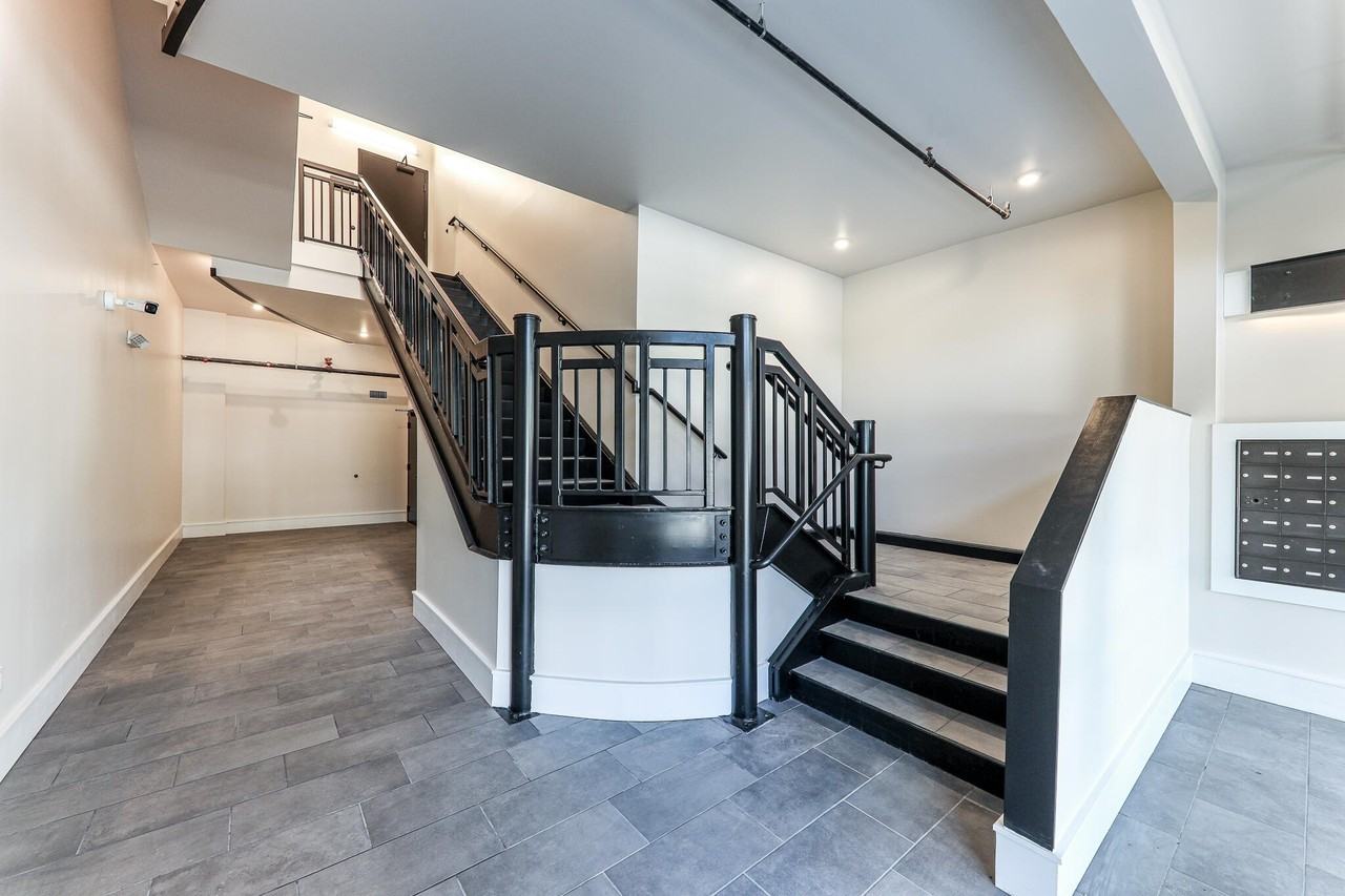 400 N River St Apt 305 #305 - Photo 5 of 12