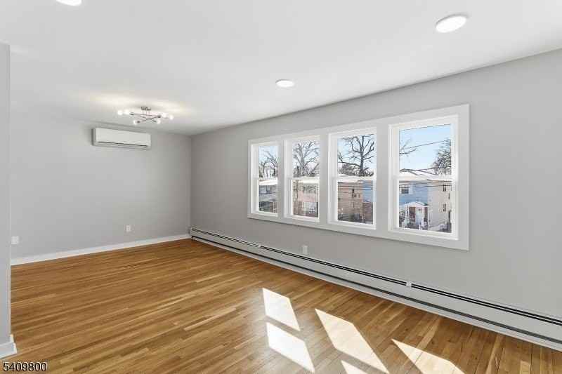 19 Evelyn Ct #2 - Photo 3 of 14