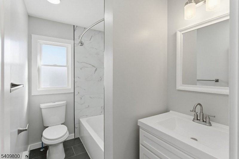 19 Evelyn Ct #2 - Photo 7 of 14