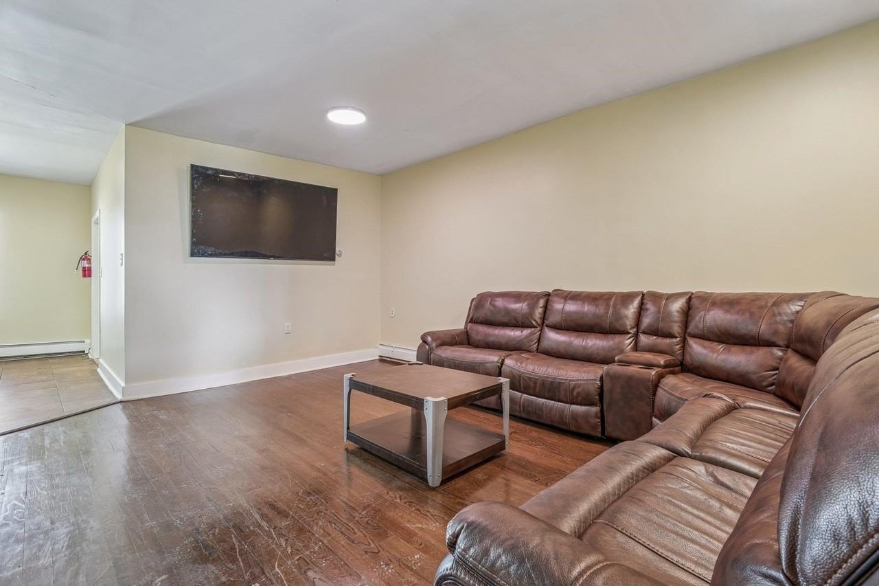 101 1/2 Ocean Ave #2 - Photo 4 of 18