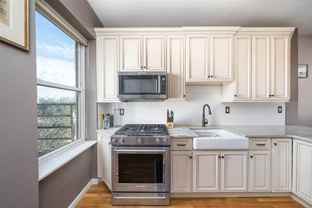 1011 Park Ave #5R - Photo 1 of 1