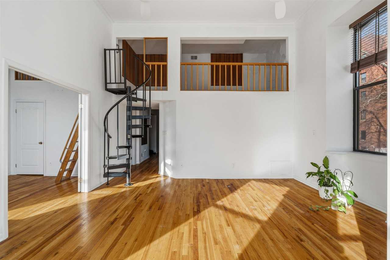 297 Montgomery St #2E - Photo 6 of 24