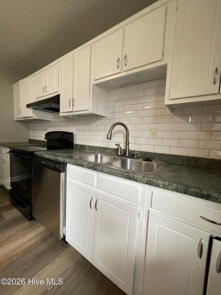 101 Ivey Ct - Photo 5 of 19