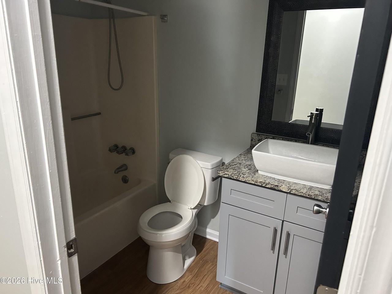 2413 Saddleridge Dr - Photo 4 of 8