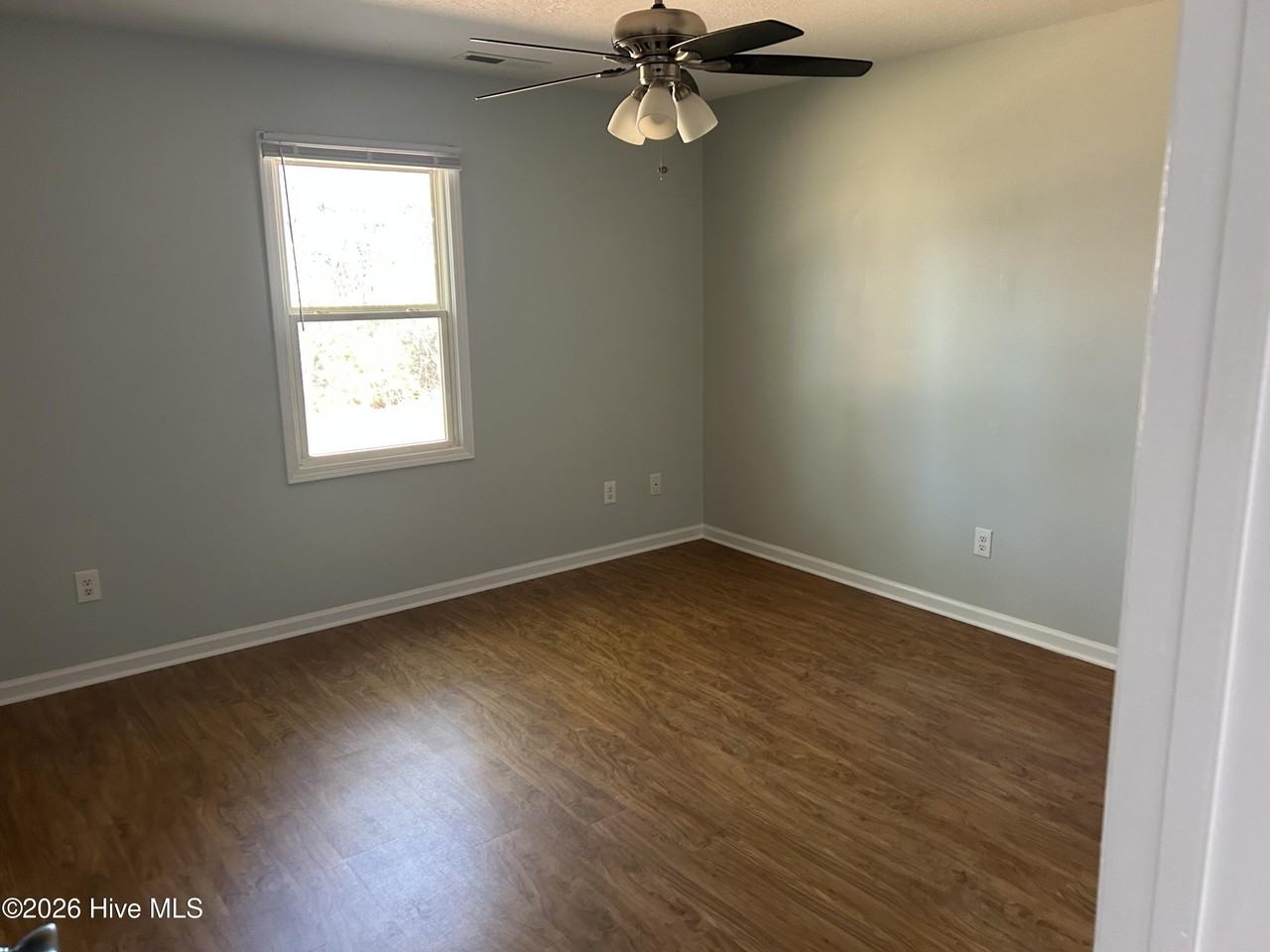 2413 Saddleridge Dr - Photo 5 of 8