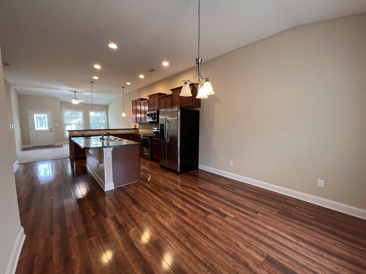 1014 Sugarbush Trl - Photo 5 of 11