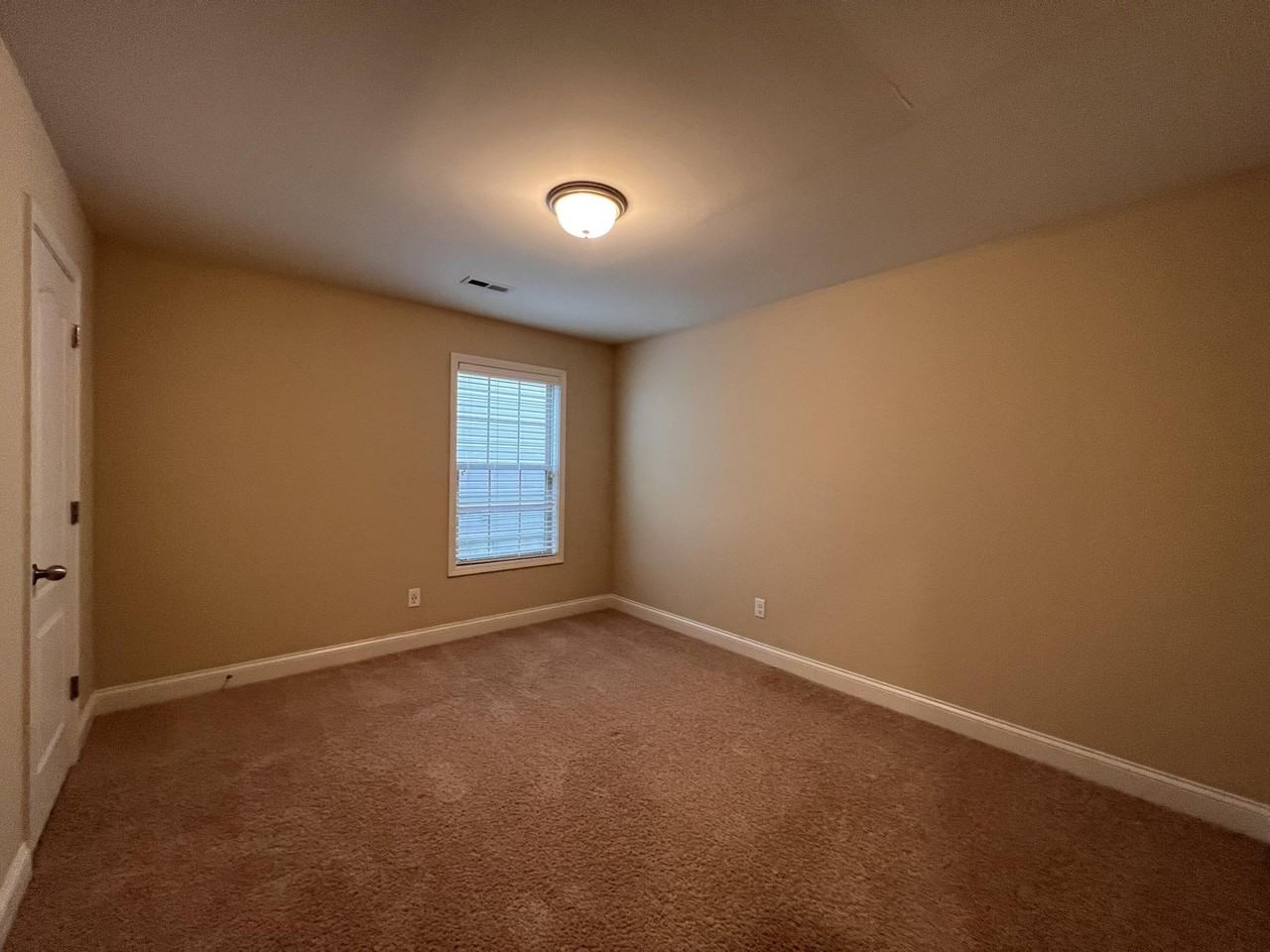 1014 Sugarbush Trl - Photo 6 of 11