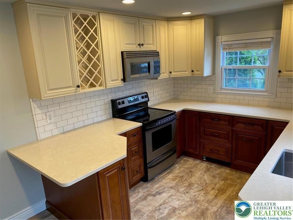 515 Ferry St - Photo 5 of 19