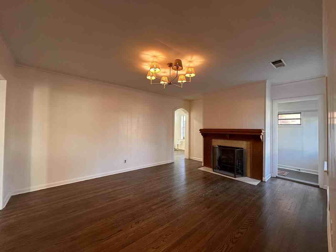 2247 Vollintine Ave - Photo 3 of 15