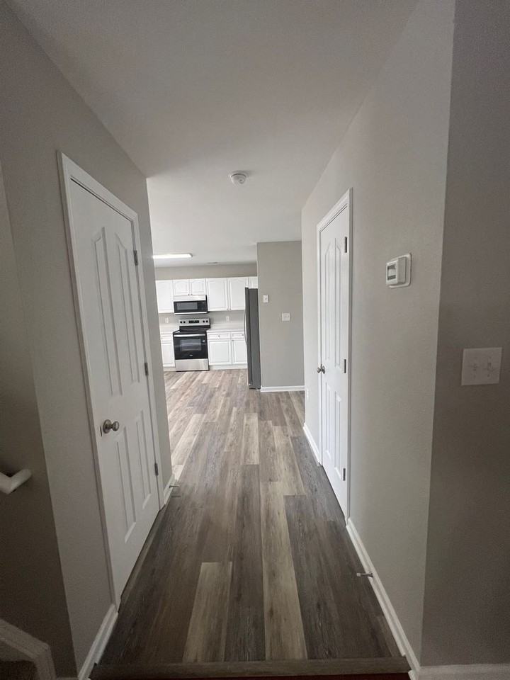 4539 Christenbury Hills Ln - Photo 5 of 27