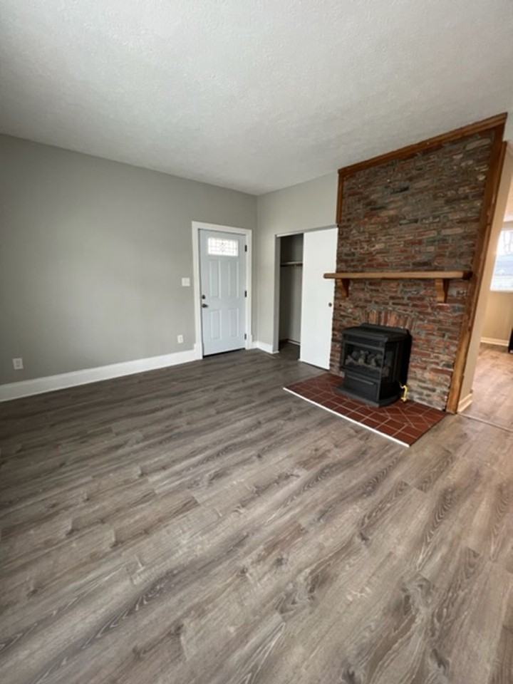 1245 S 17th St - Photo 4 of 22