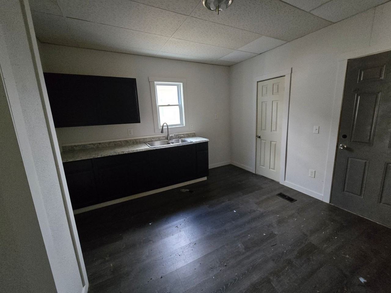 1110 Sw Woodward Ave - Photo 5 of 6