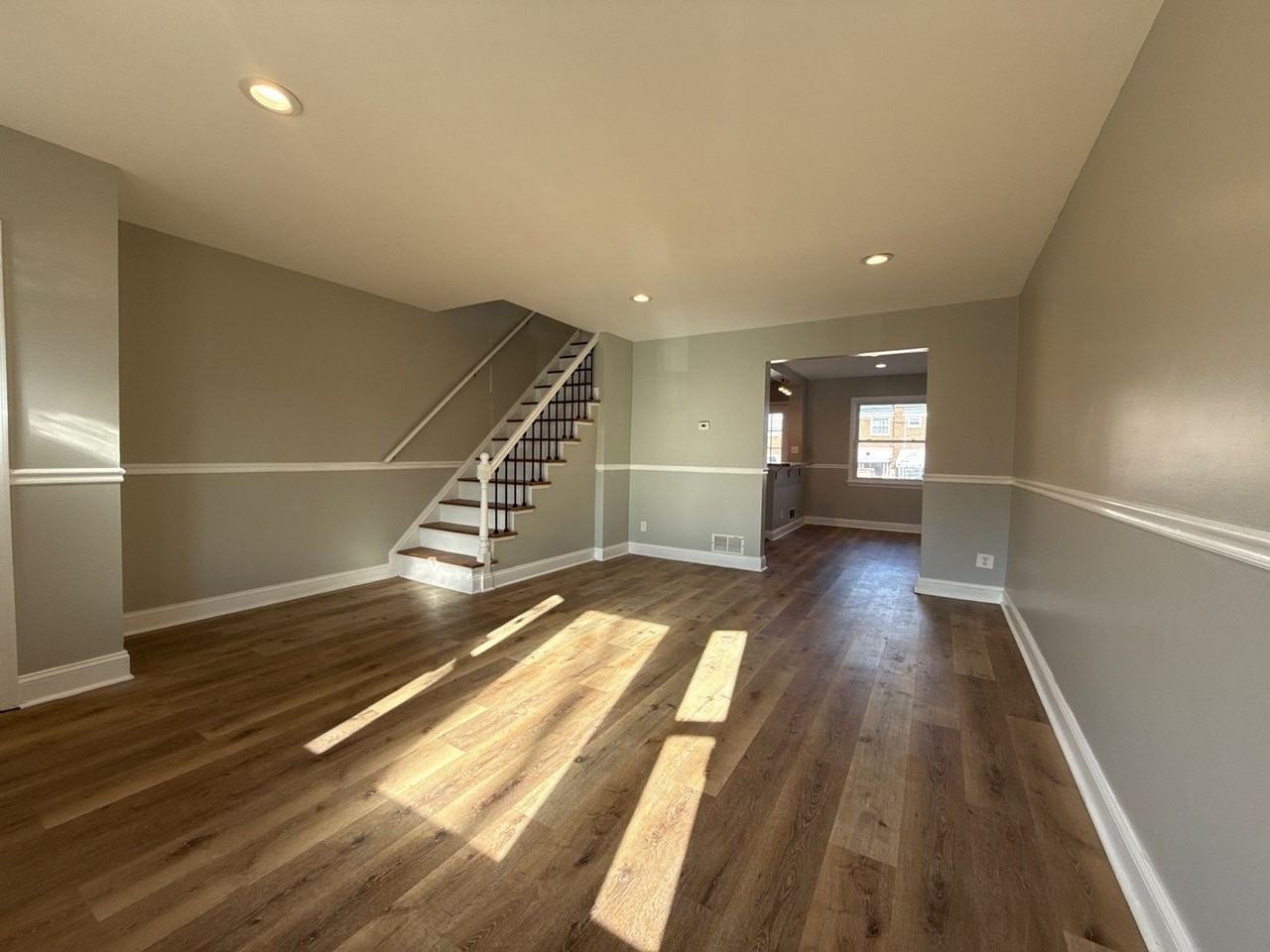 834 N Marlyn Ave - Photo 2 of 11