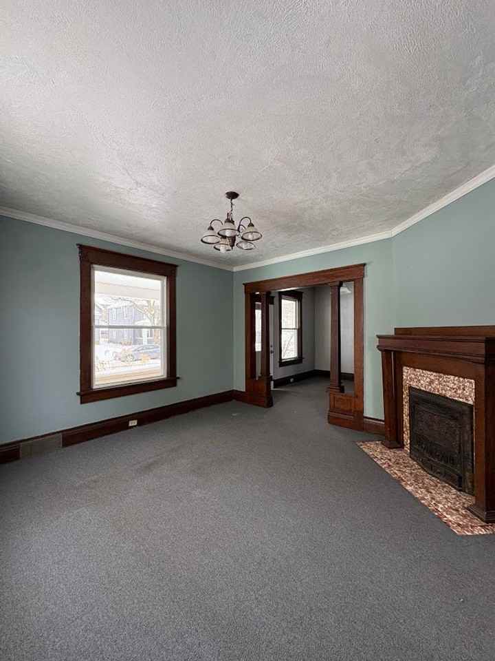 112 11th St Sw - Photo 3 of 20