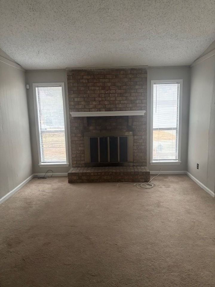 3624 Gibralter Dr - Photo 2 of 11