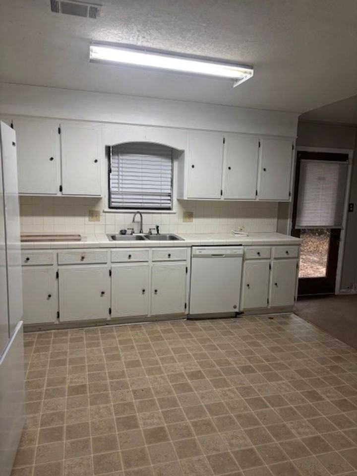 3624 Gibralter Dr - Photo 6 of 11