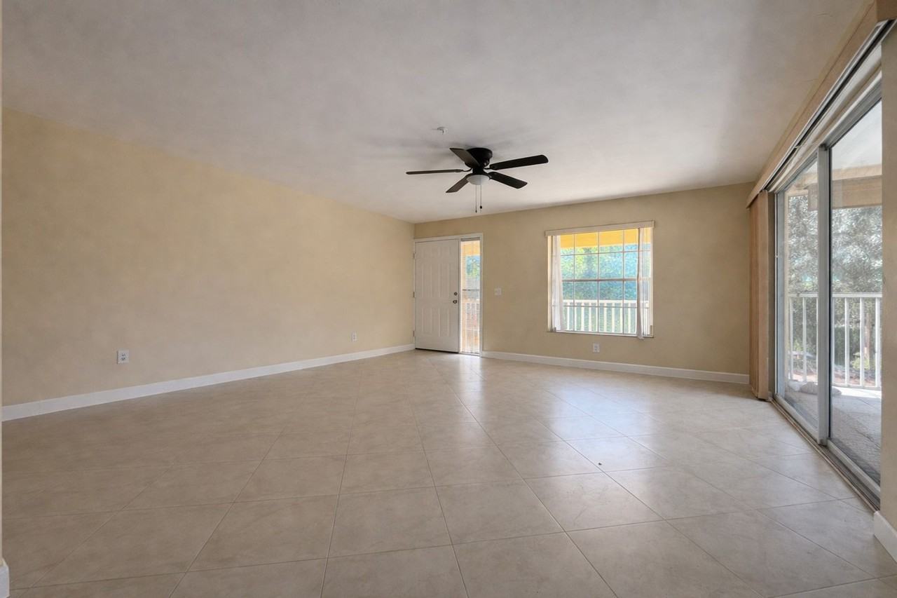 5390 Park Rd - Photo 3 of 27