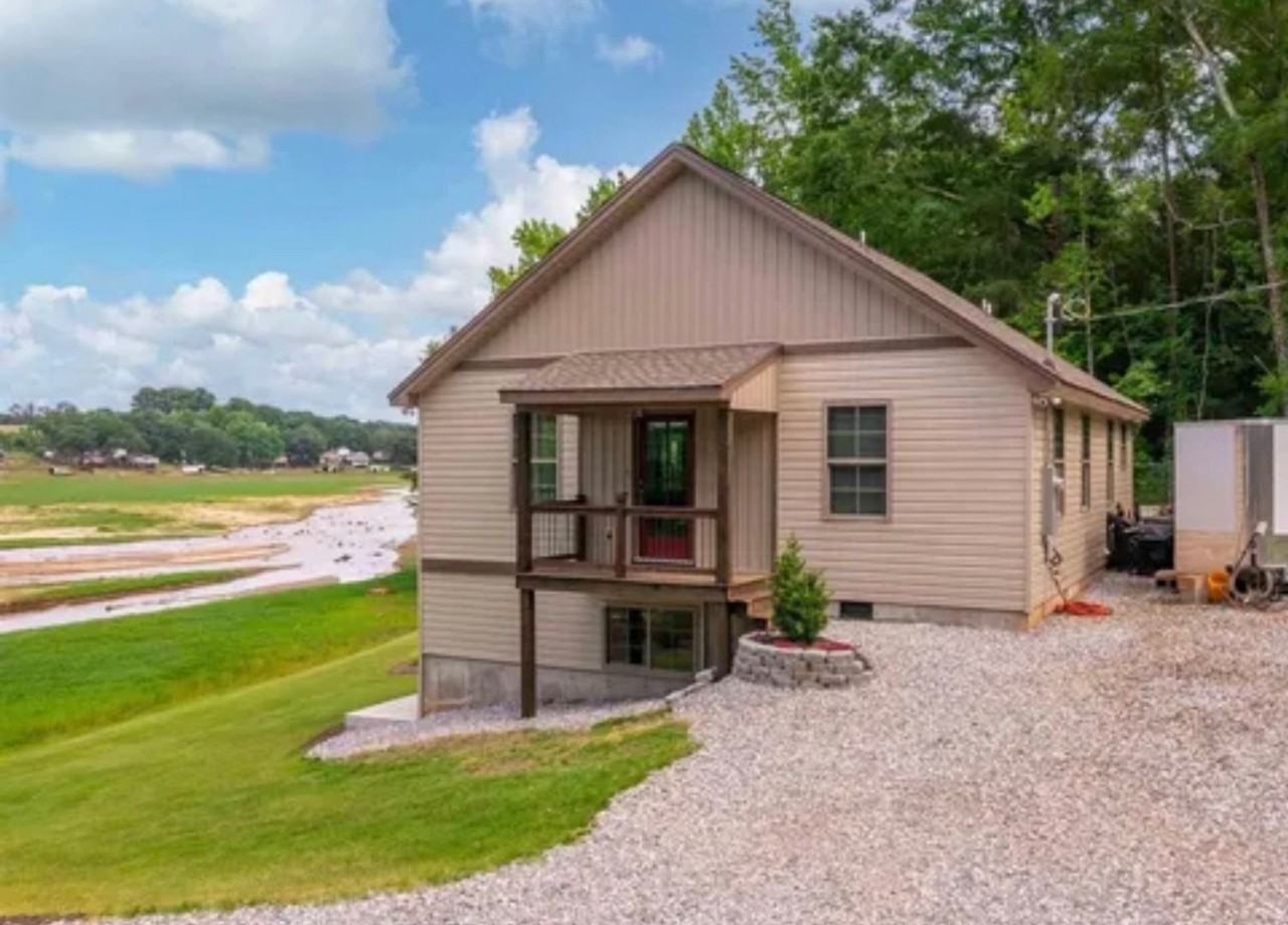 398 Sloan Rd - Photo 3 of 22