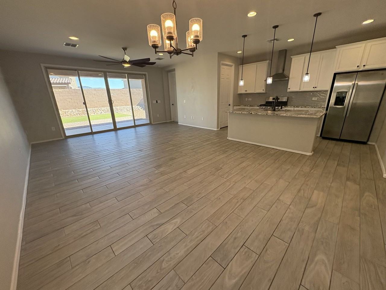 7733 S Crested Spring Dr - Photo 5 of 39