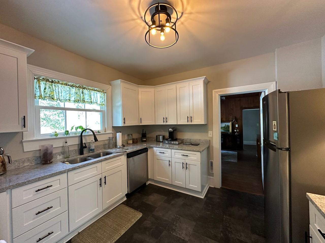 114 E 12th St - Photo 7 of 24