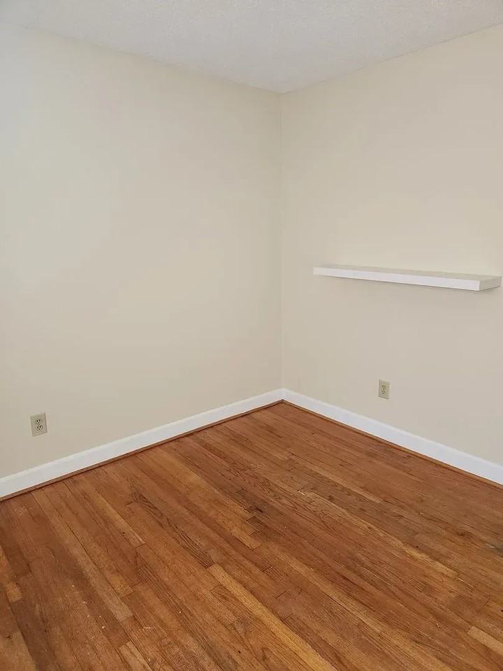 3201 Truman St - Photo 2 of 2