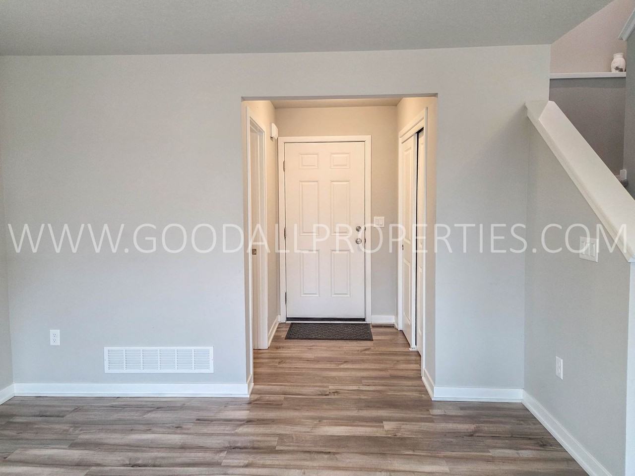 4467 E 48th St - Photo 6 of 21