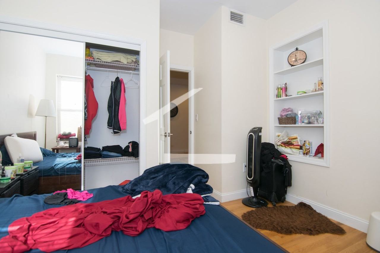 1795 Beacon St - Photo 4 of 7