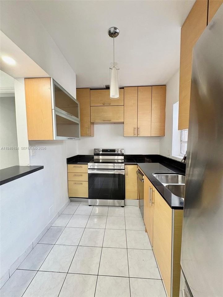 1332 Ne 177th St #0 - Photo 6 of 43