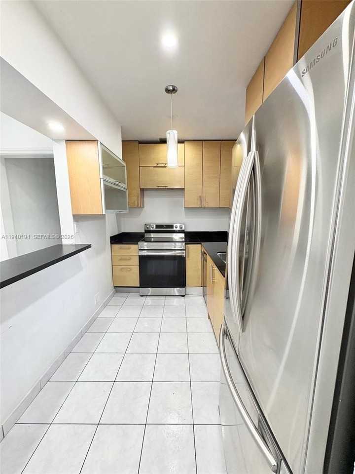 1332 Ne 177th St #0 - Photo 7 of 43