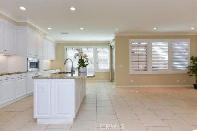 107 Bianco - Photo 2 of 8