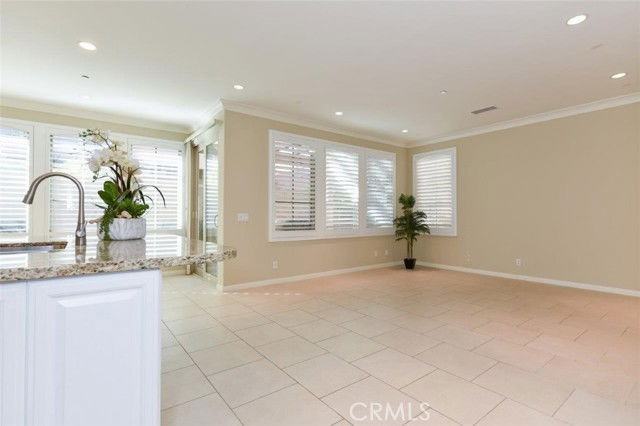 107 Bianco - Photo 3 of 8