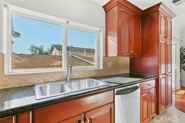 6939 Greeley St #102 - Photo 5 of 8