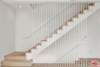 1413 S Doheny Dr - Photo 6 of 8