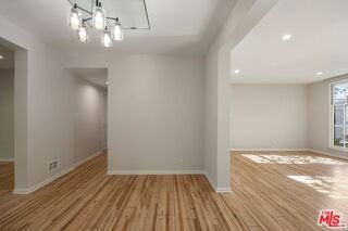 450 Smithwood Dr - Photo 4 of 8