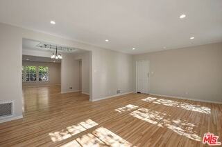 450 Smithwood Dr - Photo 7 of 8