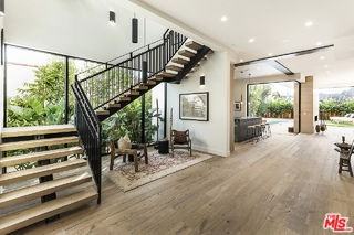 8566 Colgate Ave - Photo 3 of 8