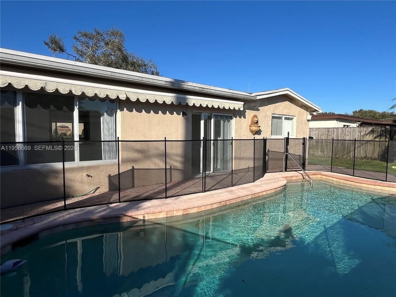 9200 Sw 54th St - Photo 2 of 24