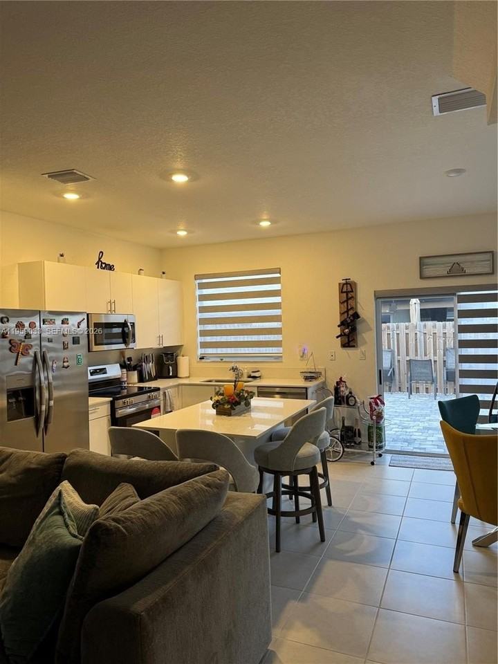 29257 Sw 163rd Ct - Photo 4 of 18