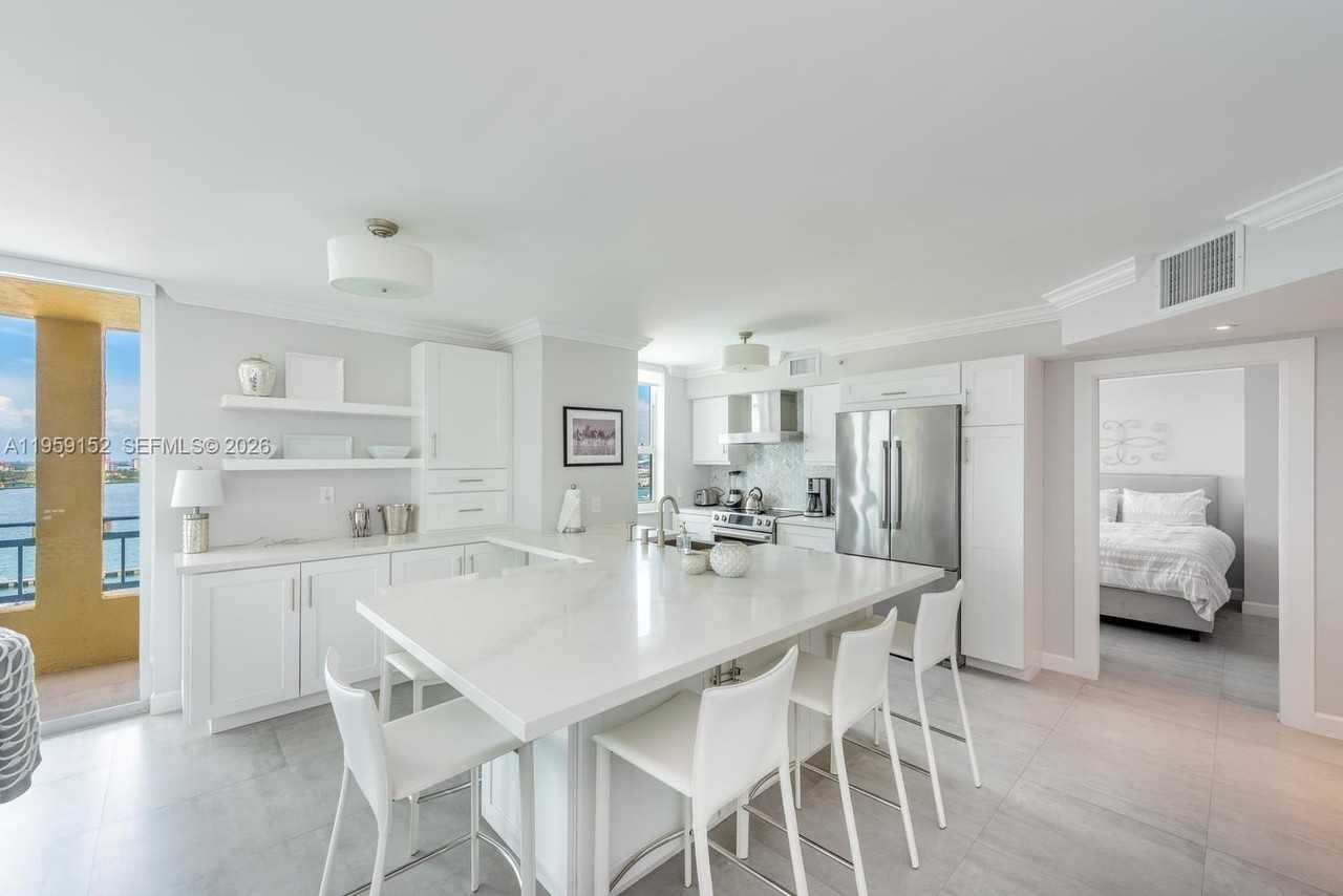 90 Alton Rd #1102 - Photo 3 of 26