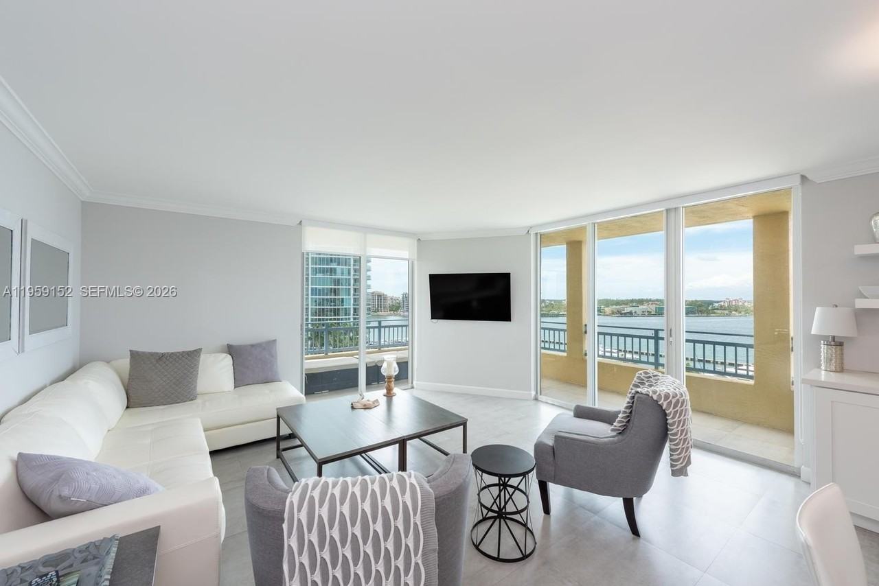 90 Alton Rd #1102 - Photo 4 of 26