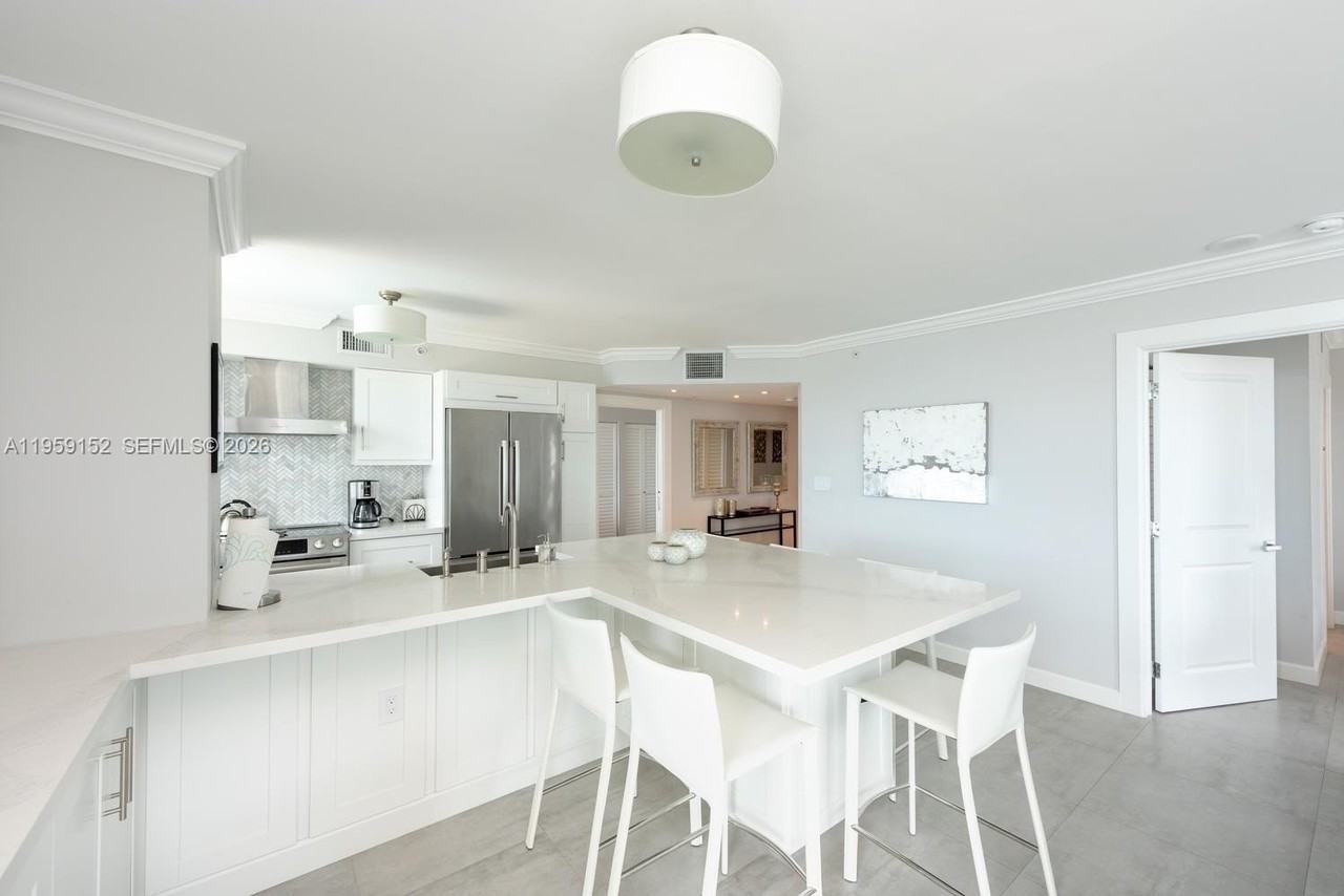 90 Alton Rd #1102 - Photo 7 of 26