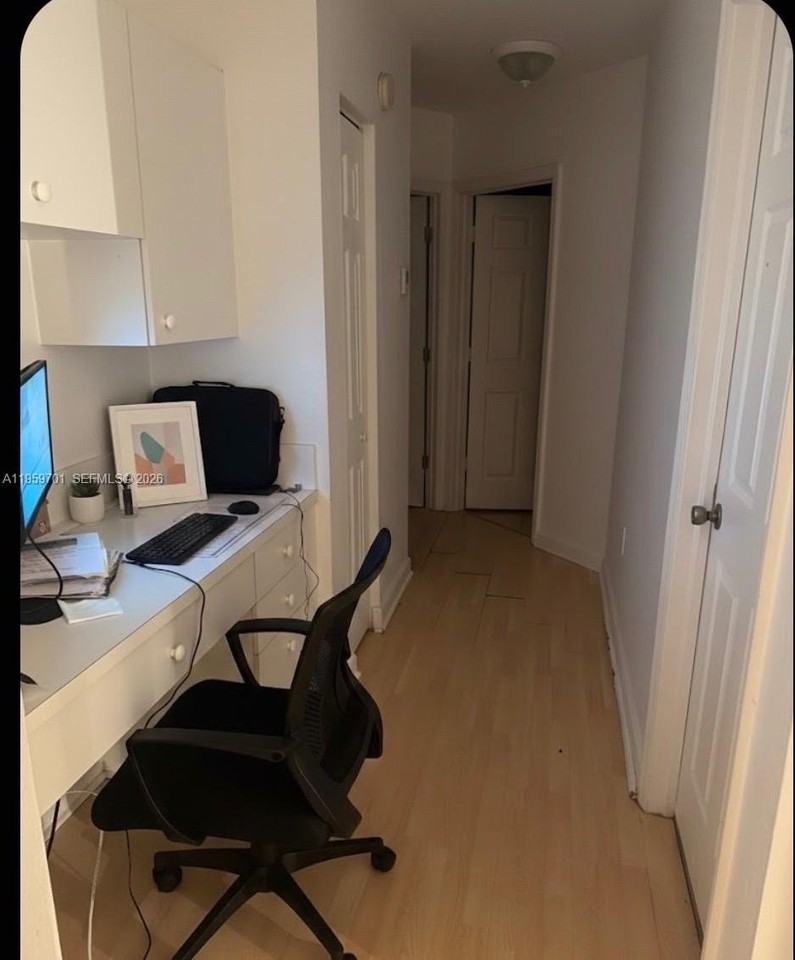 5719 Nw 113th Ct - Photo 4 of 4