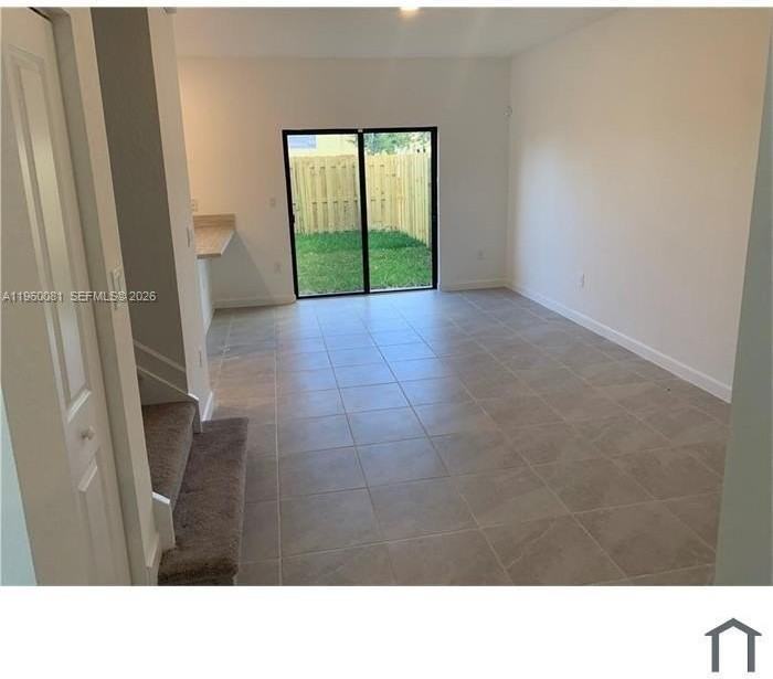 2667 Se 28th Dr - Photo 4 of 19