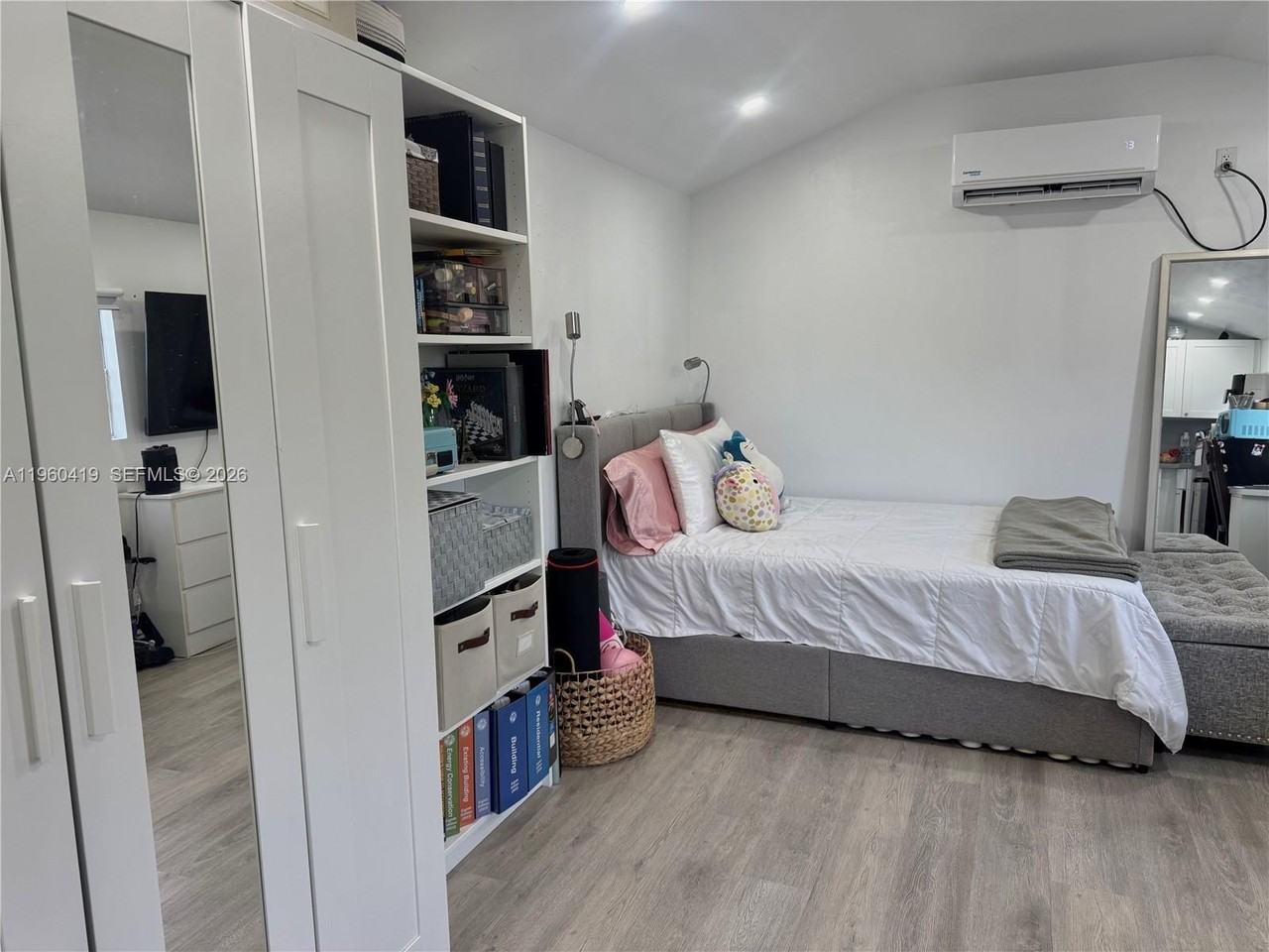 10800 Nw 22nd Ct - Photo 4 of 6