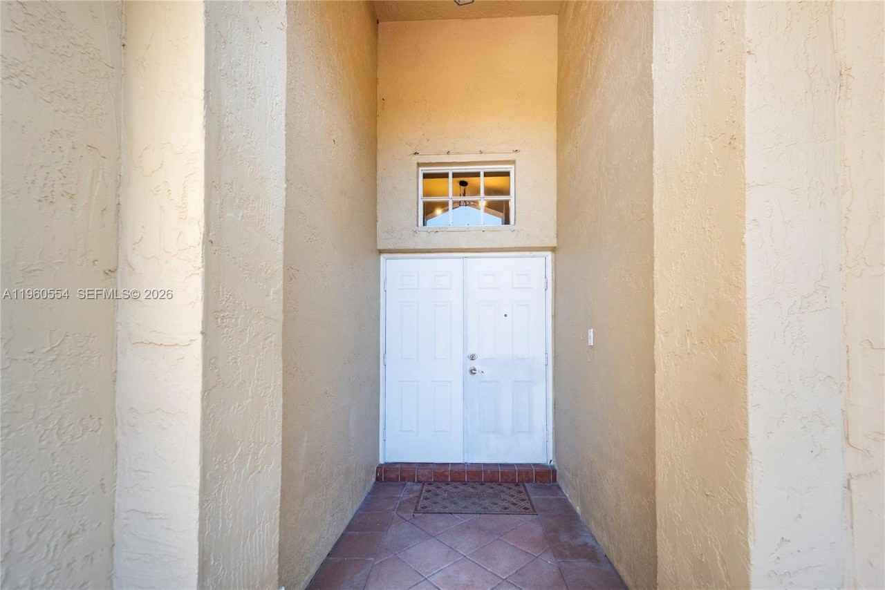 2260 Nw 137th Ave - Photo 3 of 31